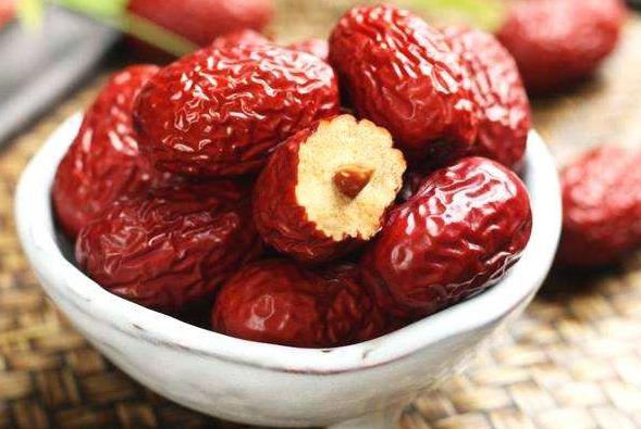 冬天要多吃哪些蔬菜?适宜冬季吃的蔬菜及补血食物推荐