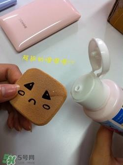 洗洁精可以清洗粉扑吗？洗洁精可以把粉扑清洗干净吗？