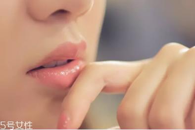 海蓝之谜唇膏真假对比 高价的贵妇唇膏 海蓝之谜唇膏真假对比 高价的贵妇唇膏