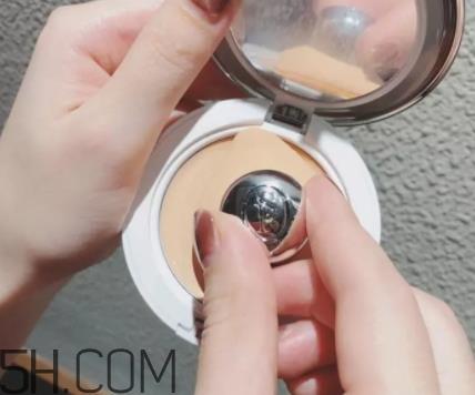 perfect skin雪花磁石气垫怎么用? perfect skin雪花磁石气垫怎么用?