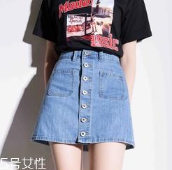 牛仔裙配什么颜色丝袜？牛仔裙搭配排雷