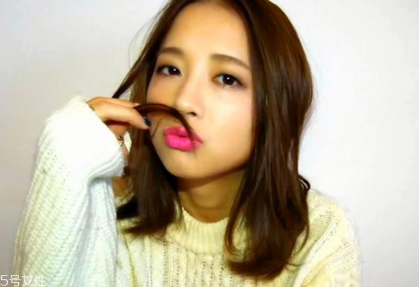 美瞳戴不进去怎么办 新手一学就会的戴美瞳方法 美瞳戴不进去怎么办 新手一学就会的戴美瞳方法