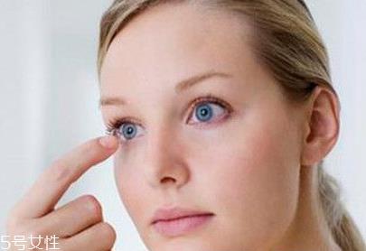 美瞳戴不进去怎么办 新手一学就会的戴美瞳方法 美瞳戴不进去怎么办 新手一学就会的戴美瞳方法