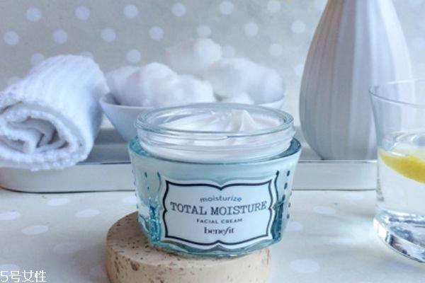 贝玲妃有哪些明星产品 贝玲妃适合什么年龄 贝玲妃有哪些明星产品 贝玲妃适合什么年龄