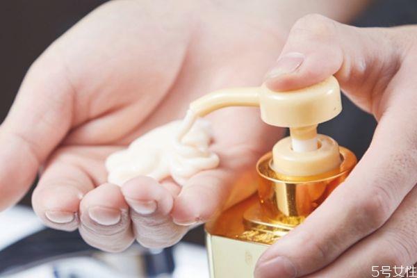 啫喱膏和弹力素哪个好 啫喱膏和弹力素使用顺序