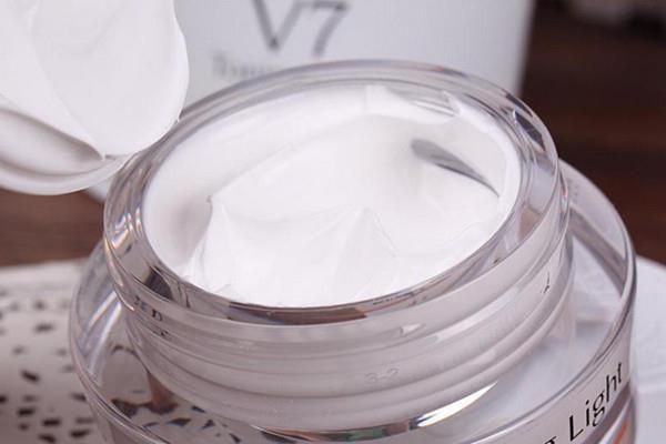 素颜霜是什么东西 素颜霜是什么时候涂的