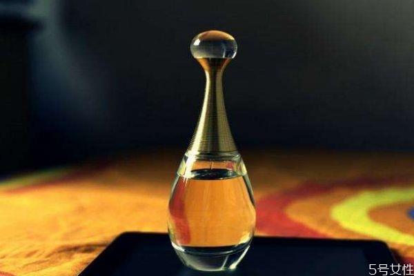 最贵的香水多少钱 好的香水有什么呢 最贵的香水多少钱 好的香水有什么呢