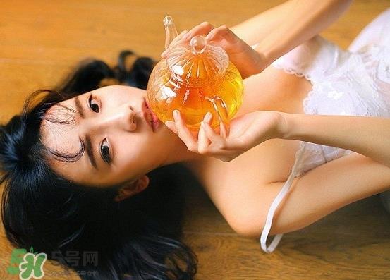 三伏贴能治痛经吗？三伏贴治疗痛经贴哪里哪个穴位？