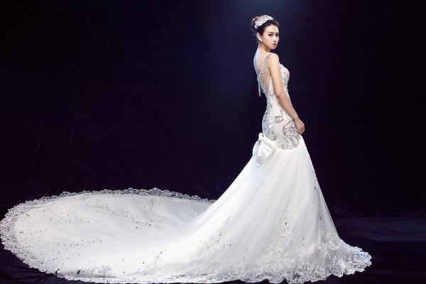 胖人选婚纱要注意什么 胖人选婚纱的注意事项 胖人选婚纱要注意什么 胖人选婚纱的注意事项