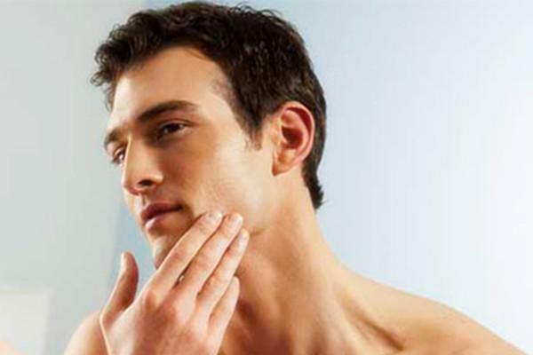 男士皮肤粗糙怎么办 男士引起皮肤粗糙的原因 男士皮肤粗糙怎么办 男士引起皮肤粗糙的原因