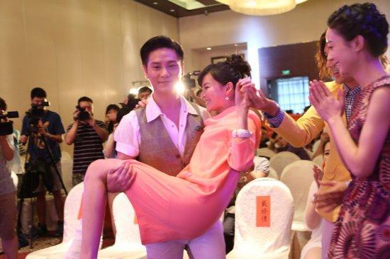 曾给李小璐当配角，却嫁给富二代身价上亿，老公为她隐婚五年！