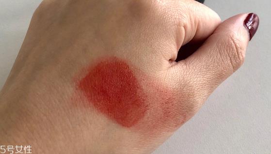 雅诗兰黛333沾杯吗 半哑光口红略显粘杯 雅诗兰黛333沾杯吗 半哑光口红略显粘杯