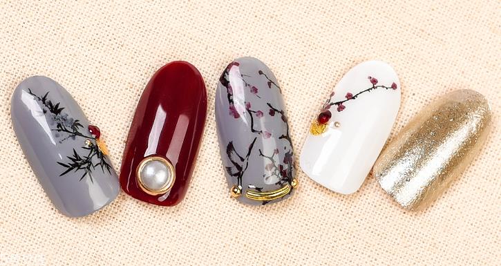 水墨山水美甲图片 素雅兰花美甲图案 水墨山水美甲图片 素雅兰花美甲图案