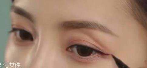 单眼皮怎么画眼妆 单眼皮小眼变大眼 单眼皮怎么画眼妆 单眼皮小眼变大眼