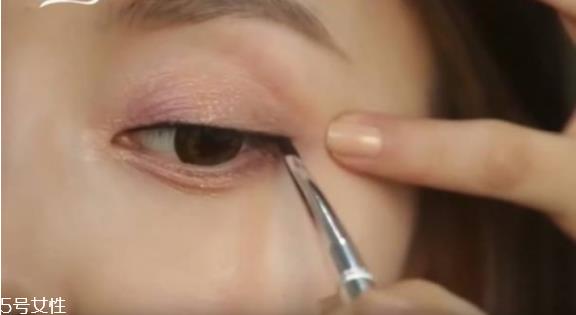 单眼皮怎么画眼妆 单眼皮小眼变大眼 单眼皮怎么画眼妆 单眼皮小眼变大眼