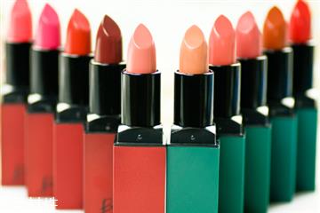 怎么挑适合自己颜色的口红 挑选口红注意事项