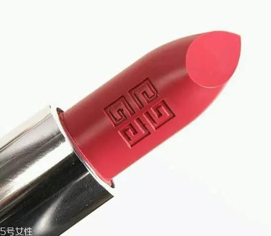 怎么挑适合自己颜色的口红 挑选口红注意事项