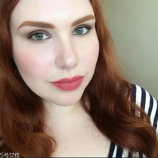 怎么挑适合自己颜色的口红 挑选口红注意事项