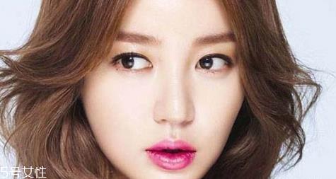 怎么挑适合自己颜色的口红 挑选口红注意事项