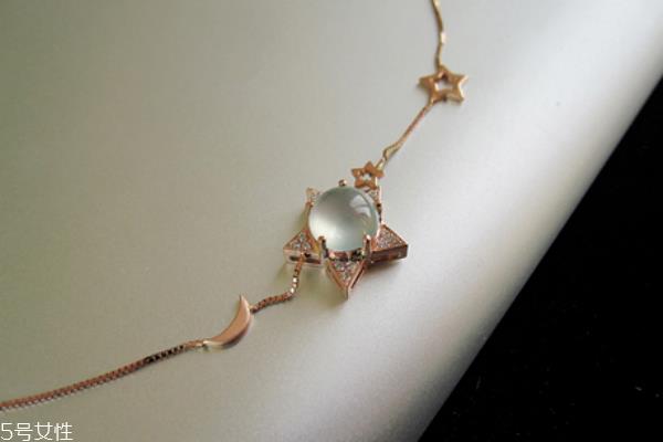 锁骨链什么牌子好 给你推荐几款