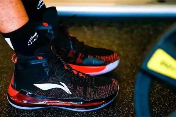 驭帅13和kt4哪个好 驭帅13和kt4对比测评