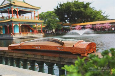 ​普通一台古筝价格要多少钱？