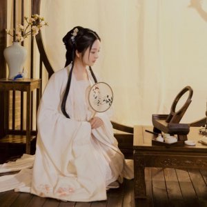 ​黄诗扶：那个唱着《人间不值得》的宝藏女孩，到底是谁？