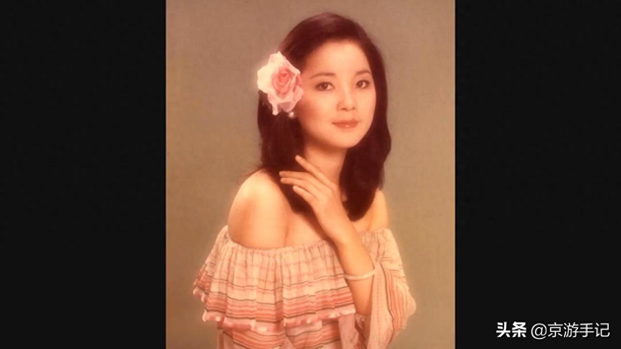 邓丽君老照片：英年早逝，左脸上惊现巴掌印，图9墓地葬在龙脉上