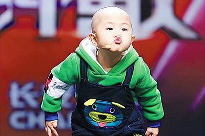 ​3岁出名，5岁上春晚，年挣百万，小神童张峻豪如今咋样了？