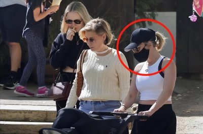 ​首次回应“梯震门”！37岁斯嘉丽魅力依旧，做客畅聊18年前传闻