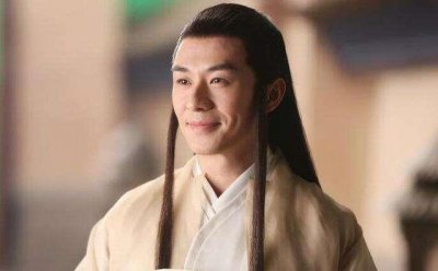 ​九重天花花公子连宋扮演者李东恒，俊朗不凡，魅力十足