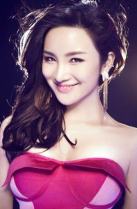 ​许佳慧图集；《预谋》出自于她，一首触动心灵的歌曲