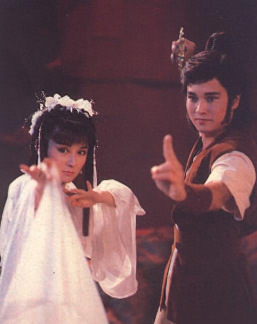 不老传说！潘迎紫近照皮肤粉嫩紧致，看不出已经70岁高龄