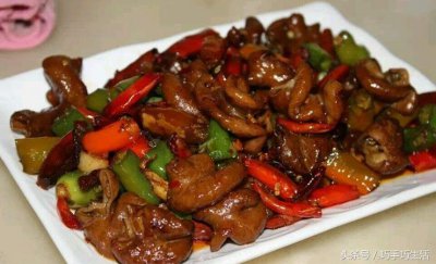 ​教你做爽脆又解馋的火爆肥肠