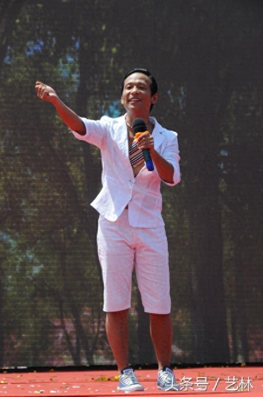 幽默演员宋小宝,表情包大奉送,你能憋住不笑?