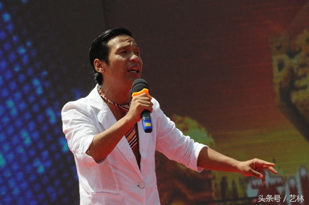 幽默演员宋小宝,表情包大奉送,你能憋住不笑?