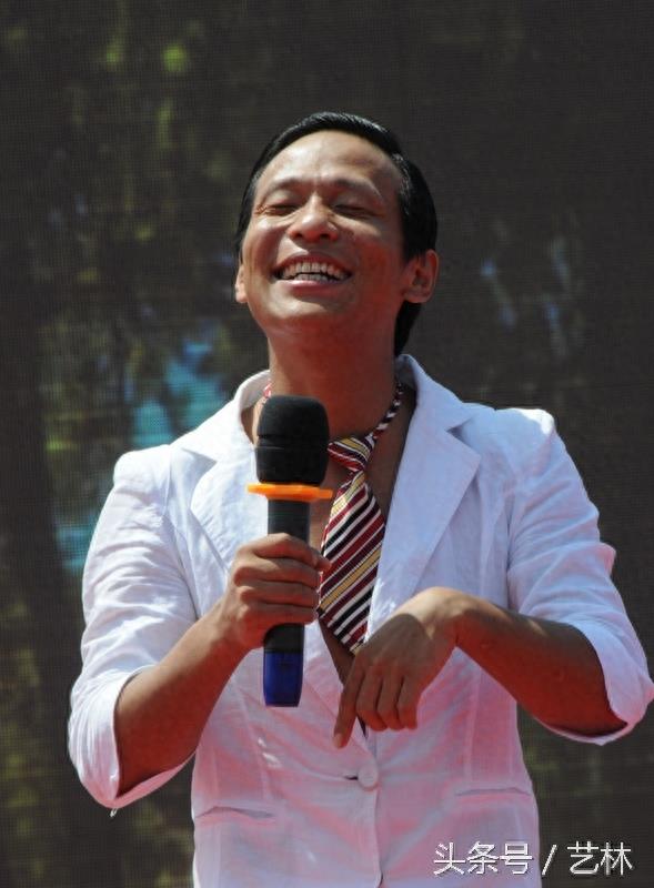 幽默演员宋小宝,表情包大奉送,你能憋住不笑?