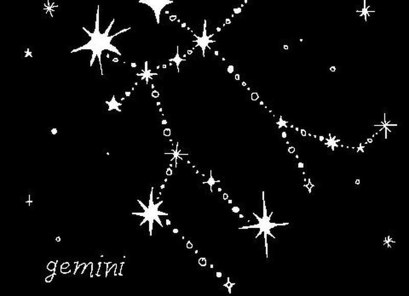 追女生就要追好看的女生，因为好看的女生没人追