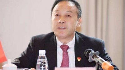 ​被全网抨击的陈有西律师到底是“何方神圣”