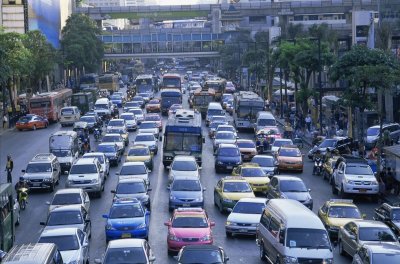 ​高速堵车的真正原因，原来并不是事故，我们一直都想错了