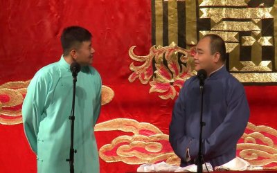 ​德云社突发舞台事故，李云天六分钟完美救场，不愧是最早上春晚的