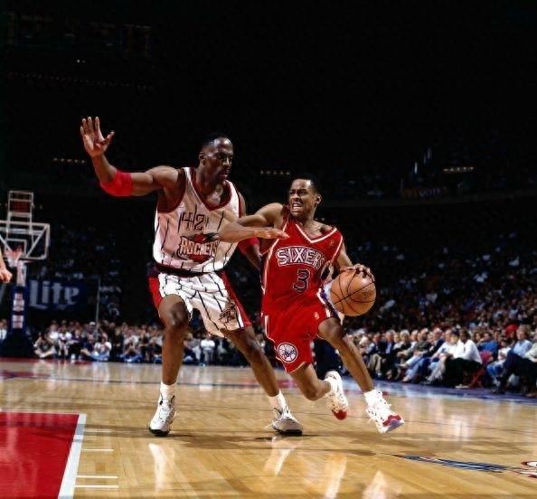 NBA史上最强突破球员艾弗森过人集锦！