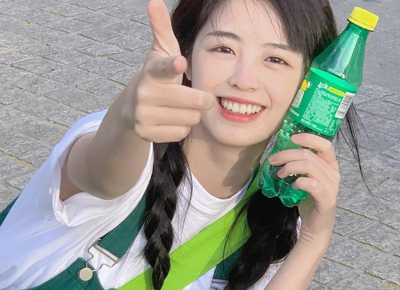 女朋友生气了不在身边怎么哄 女朋友生气了不在身边怎么哄