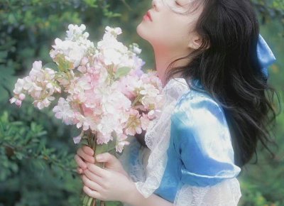 ​想在愚人节送礼物给喜欢的女生，送什么比较好