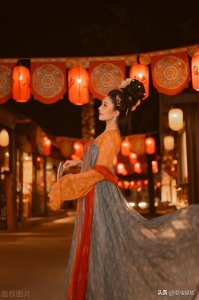 ​“独立小桥风满袖，平林新月人归后”冯延巳四首诗词，因循出新