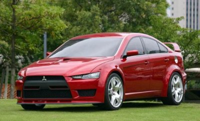 ​三菱第十代EVO有多牛？12年车龄还能卖20万，15L油耗也不嫌弃