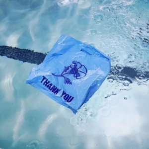 ​「背景图」明年就能过得更好了是吧