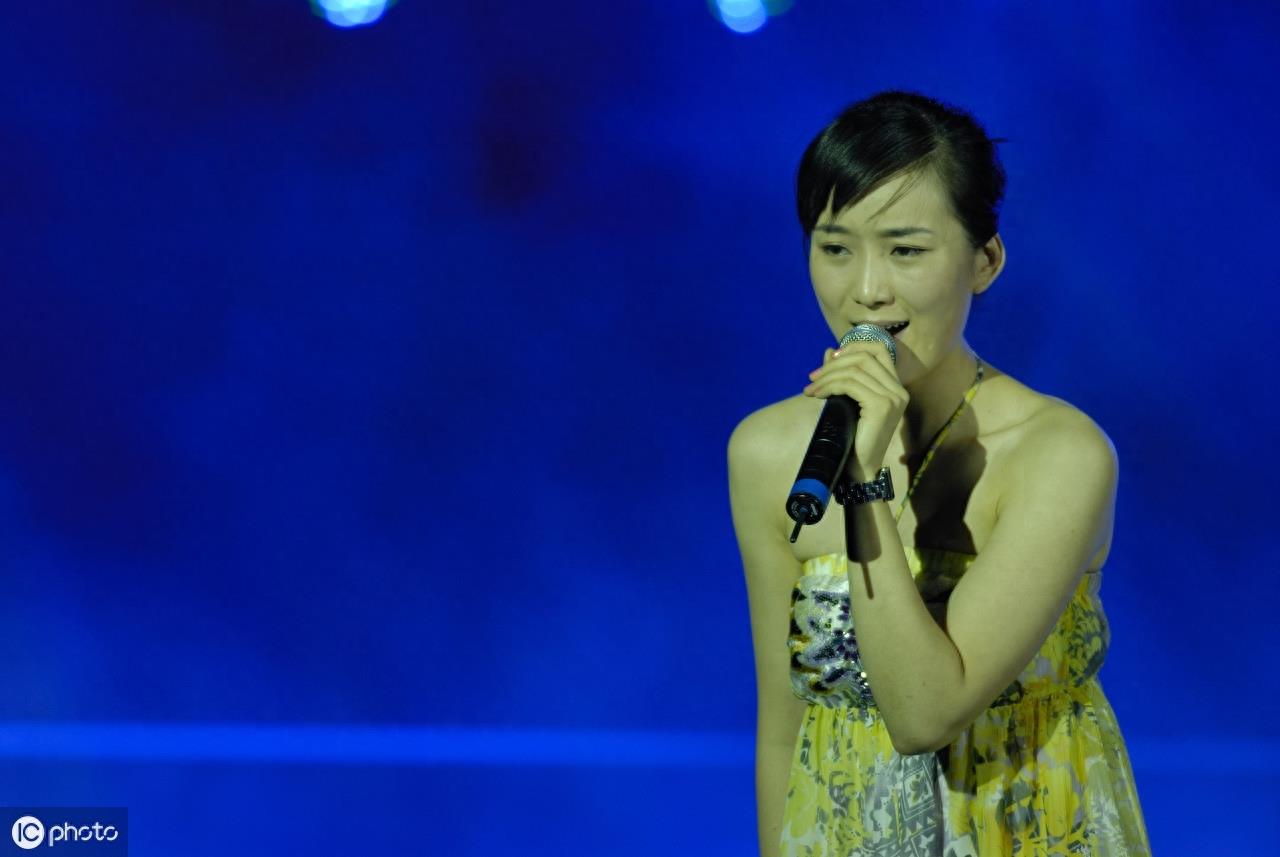 龙梅子，个人相册