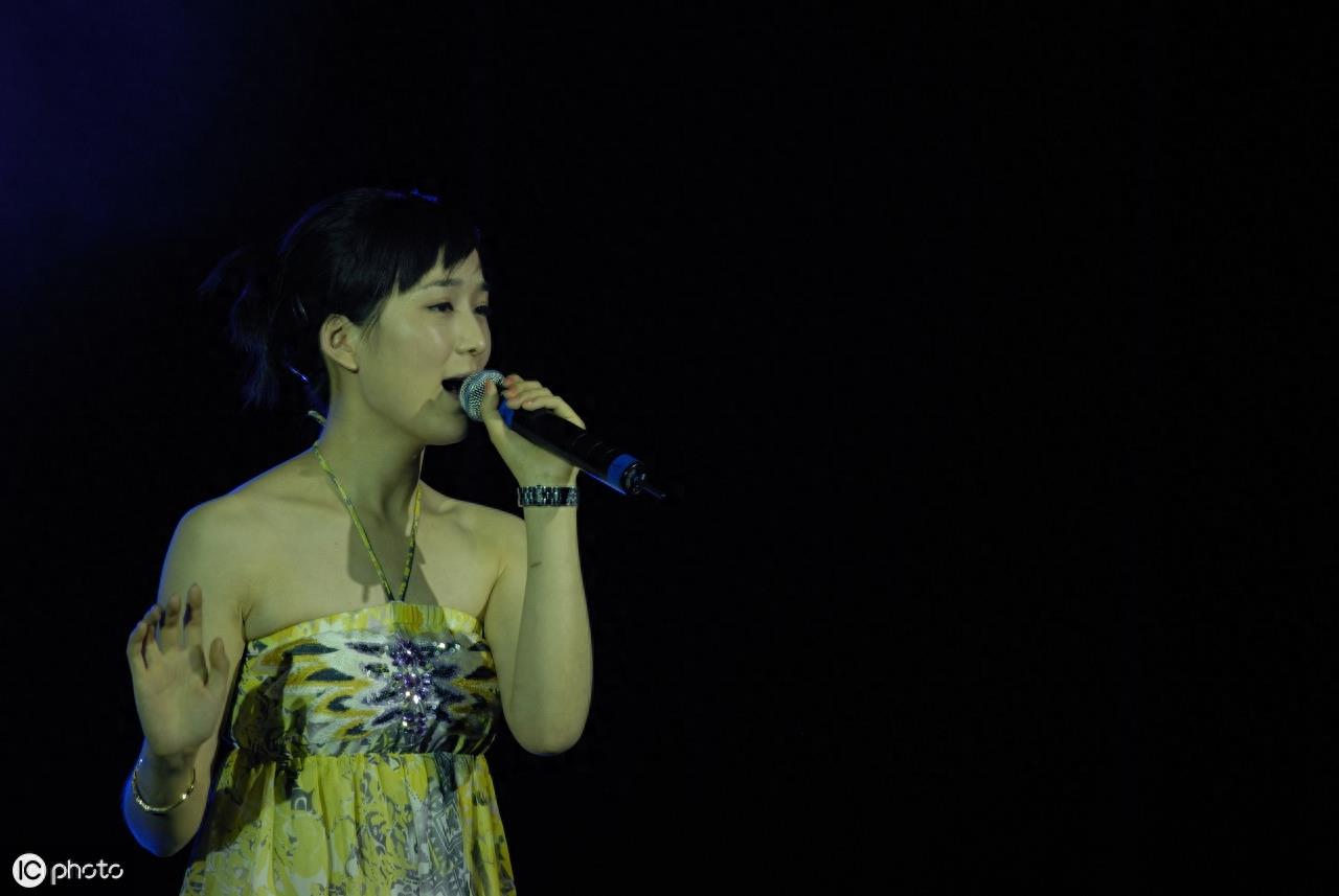 龙梅子，个人相册