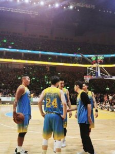 ​邓伦又双叒叕追星成功，前有张韶涵后有周杰伦，我墙都不服就服他